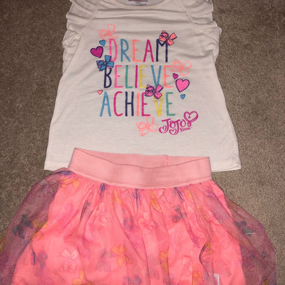 JoJo Siwa outfit